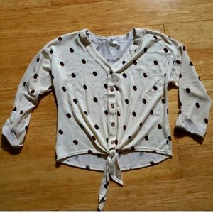 New without tags polkadot tie front top, extra soft